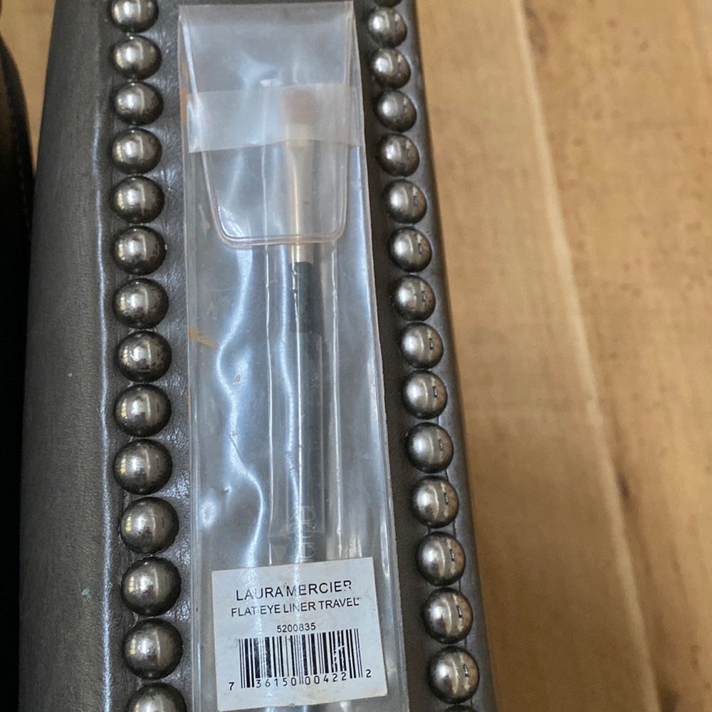 Laura Mercier Flat eyeliner travel brush
